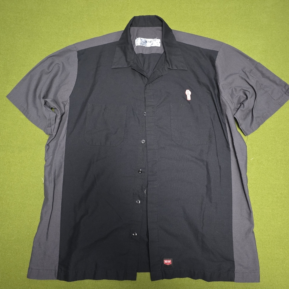 Men's Black and Gray Kenworth Short Sleeve Shirt